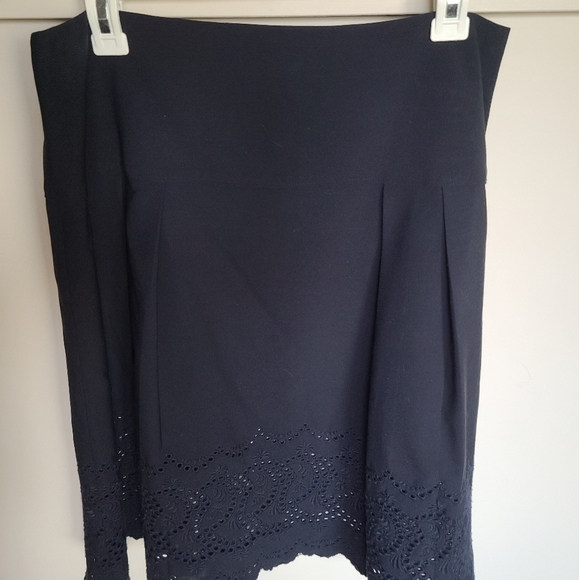 Ann Taylor Petites 14P navy skirt, lined &lace EUC - Picture 1 of 3
